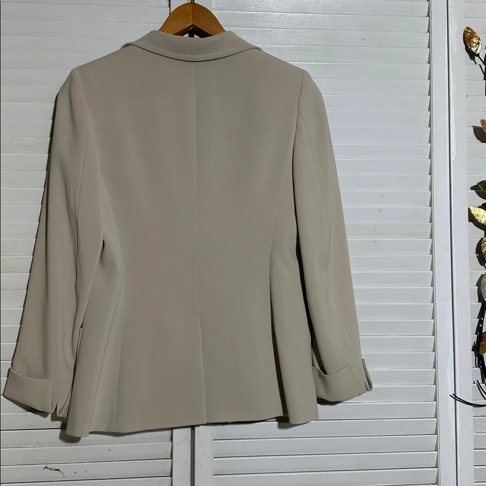 MaxMara Women's Light Tan Blazer - Picture 2 of 9